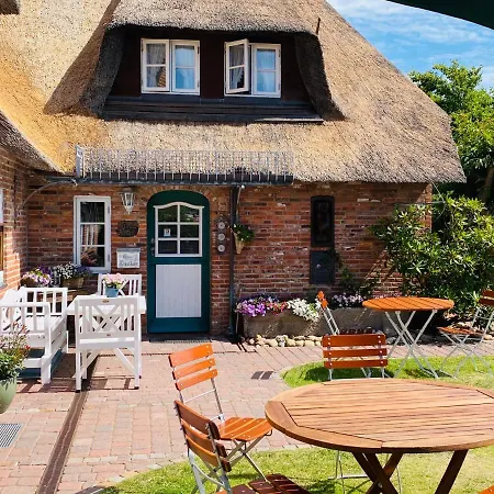 Ual Oeoemrang Wiartshues * Norddorf