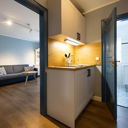 Ual Oeoemrang Wiartshues Hotel *