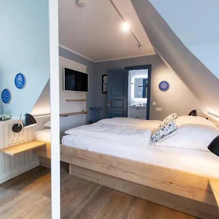 Ual Oeoemrang Wiartshues Hotel *