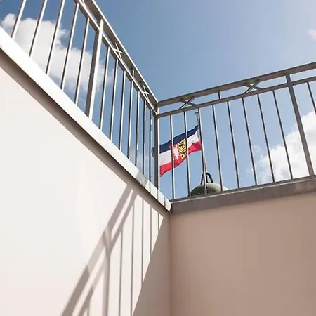 Hotel Ual Oeoemrang Wiartshues