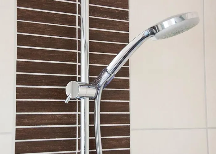 Ual Oeoemrang Wiartshues מלון