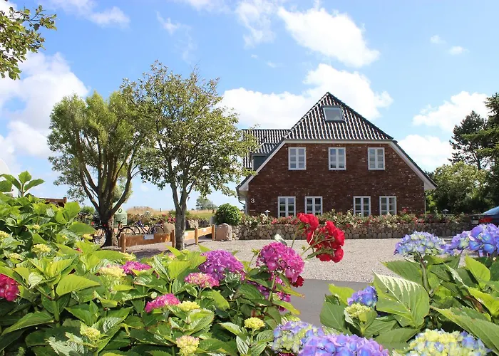 מלון Ual Oeoemrang Wiartshues *